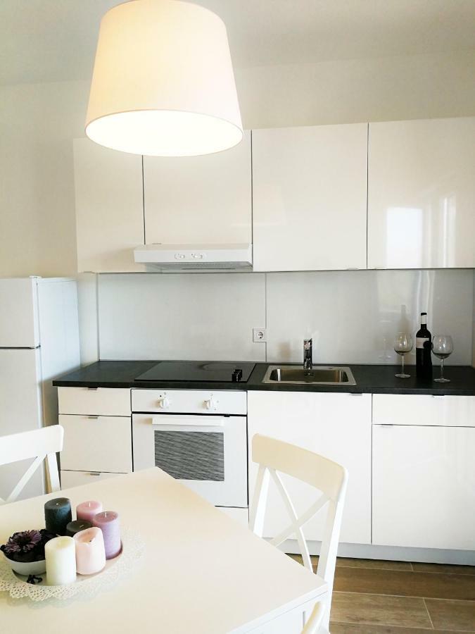 Apartmani Marijana Postira Eksteriør bilde